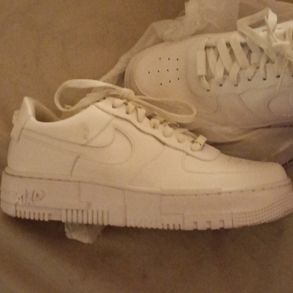 Women's Nike air force one - Picture 1 of 2